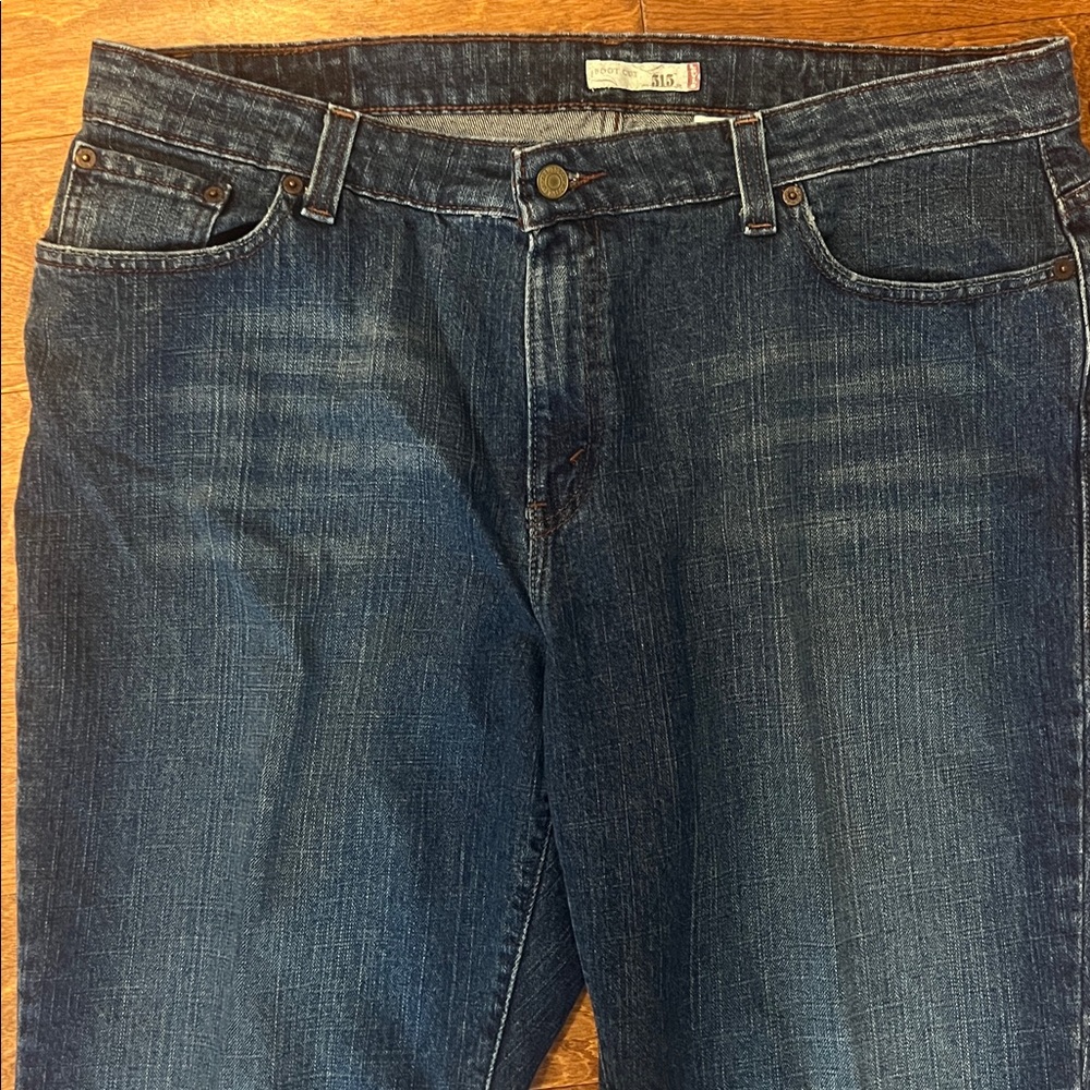 VintageLevi’s 515 Bootcut Jeans | Dark Wash Y2K Denim | Classic Levi’s | Sz 20‎
